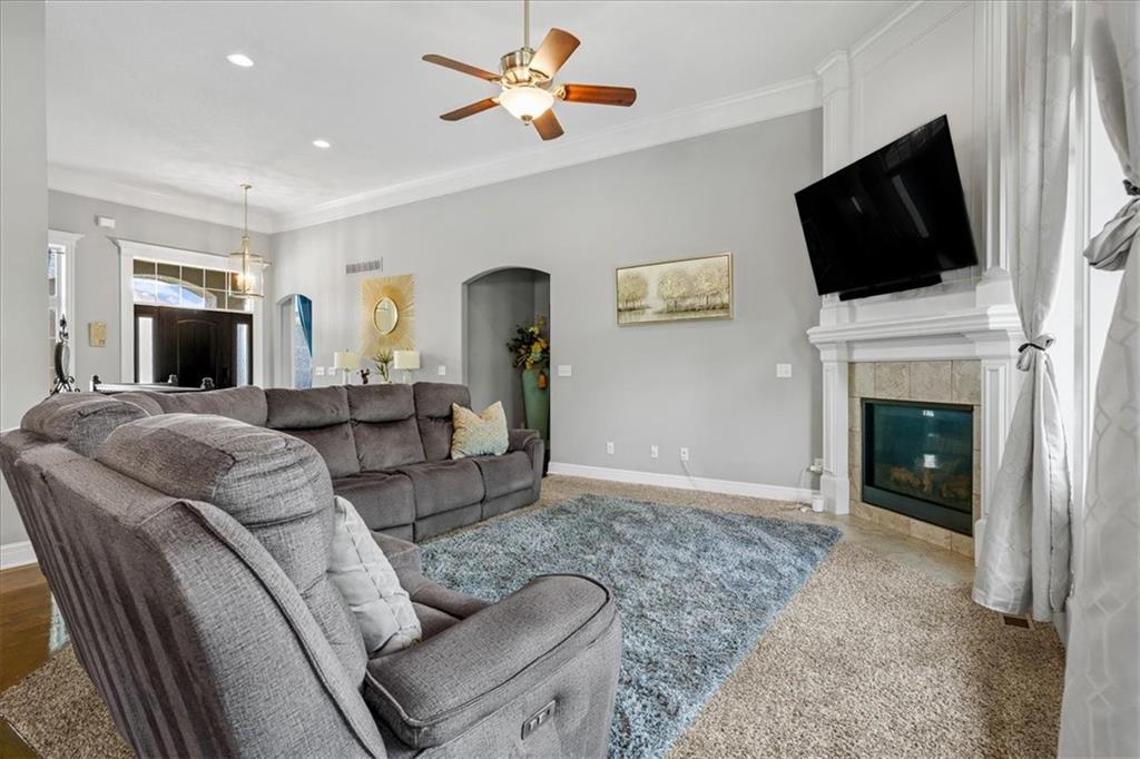 1209 Dunvegan Raymore, MO 64083 - Photo 6 of 24