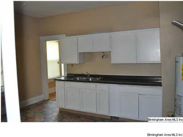 512 16th Way Southwest Birmingham, AL 35211 - Photo 4 of 10
