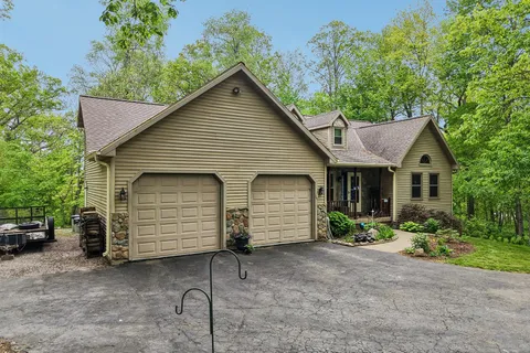 $589,000 | 355 Maple Heights Road, Medina, WI 53559