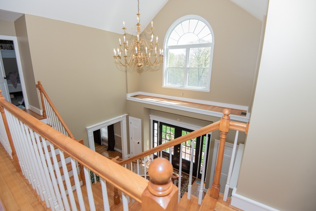 17 Stoneybrook Road Charlton, MA 01507 - Photo 5 of 28 Gallery Image 5