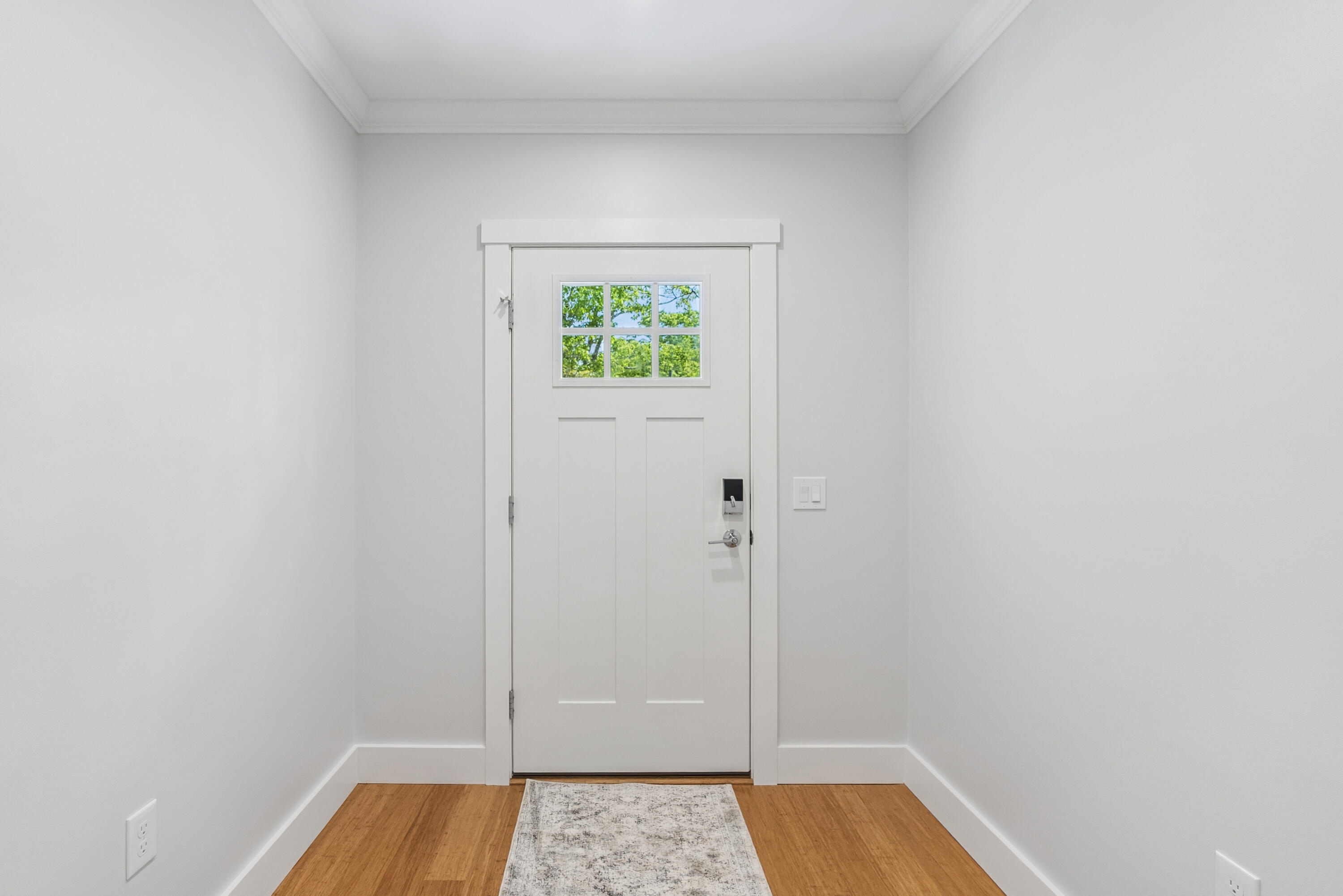 74 New Biddeford Road Kennebunkport, ME 04046 - Photo 3 of 39 Front Entryway