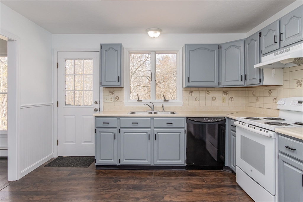 106 Knower Road Westminster, MA 01473 - Photo 14 of 34