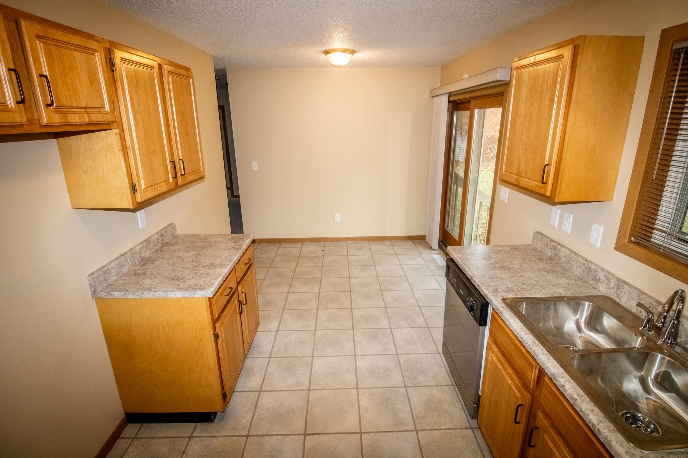 324 Bates Street Waterloo, IA 50703 - Photo 20 of 22 Gallery Image 20
