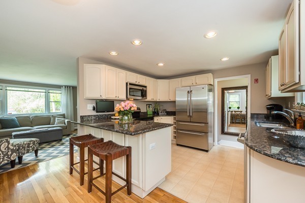 4 Grace Road Woburn, MA 01801 - Photo 8 of 27 Gallery Image 8