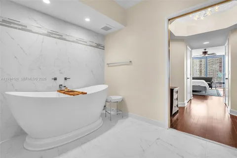 $1,395,000 | 333 Las Olas Way, Unit 1705, Fort Lauderdale, FL 33301