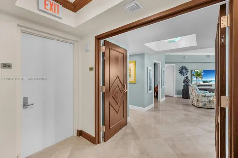 $1,395,000 | 333 Las Olas Way, Unit 1705, Fort Lauderdale, FL 33301