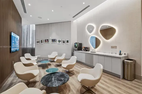 $1,395,000 | 333 Las Olas Way, Unit 1705, Fort Lauderdale, FL 33301
