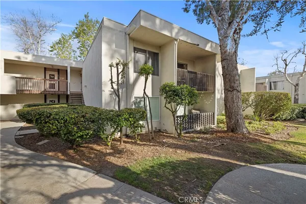 $359,000 | 23515 Lyons Avenue, Unit 277, Valencia, CA 91355