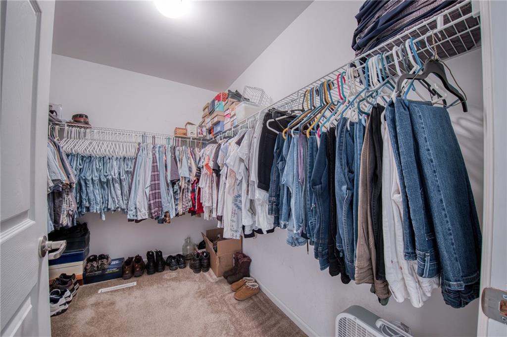 201 Magill Road Zelienople, PA 16063 - Photo 21 of 46 Master bedroom walk-in closet