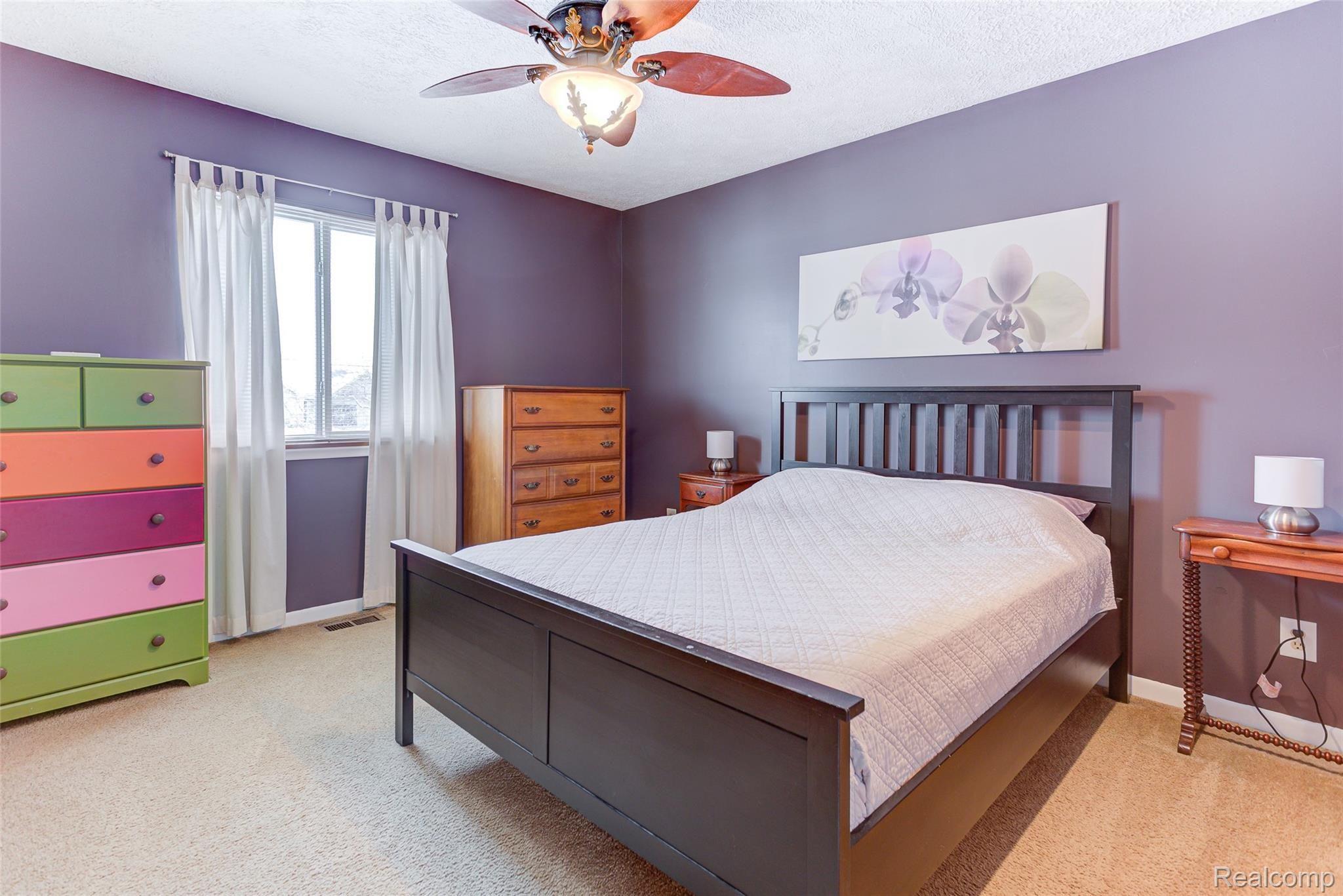 2455 Jones Road Waterford, MI 48327 - Photo 14 of 27 Master bedroom