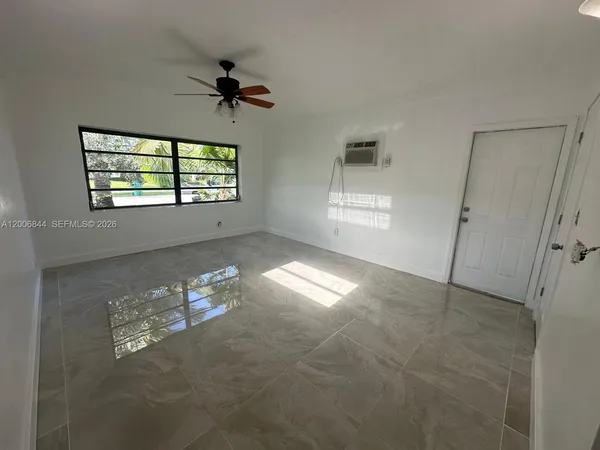 $1,000 | Whispering Pines Estates, Cutler Bay, FL 33157