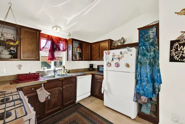 $150,000 | 8 Deck Drive, Suisun City, CA 94585