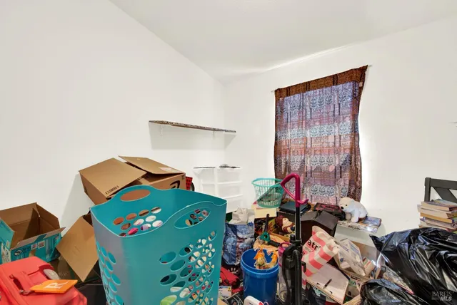 $150,000 | 8 Deck Drive, Suisun City, CA 94585