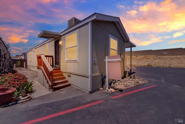 $150,000 | 8 Deck Drive, Suisun City, CA 94585