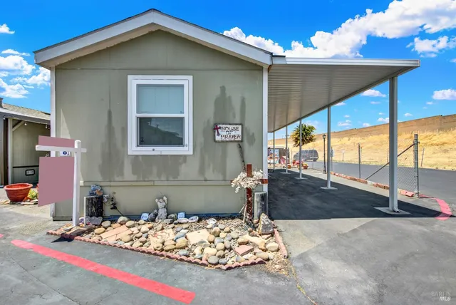 $150,000 | 8 Deck Drive, Suisun City, CA 94585