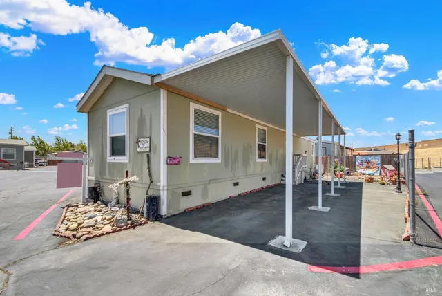 $150,000 | 8 Deck Drive, Suisun City, CA 94585