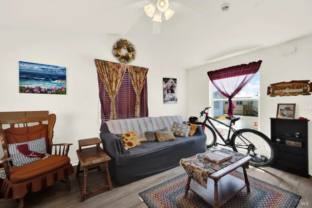 $150,000 | 8 Deck Drive, Suisun City, CA 94585