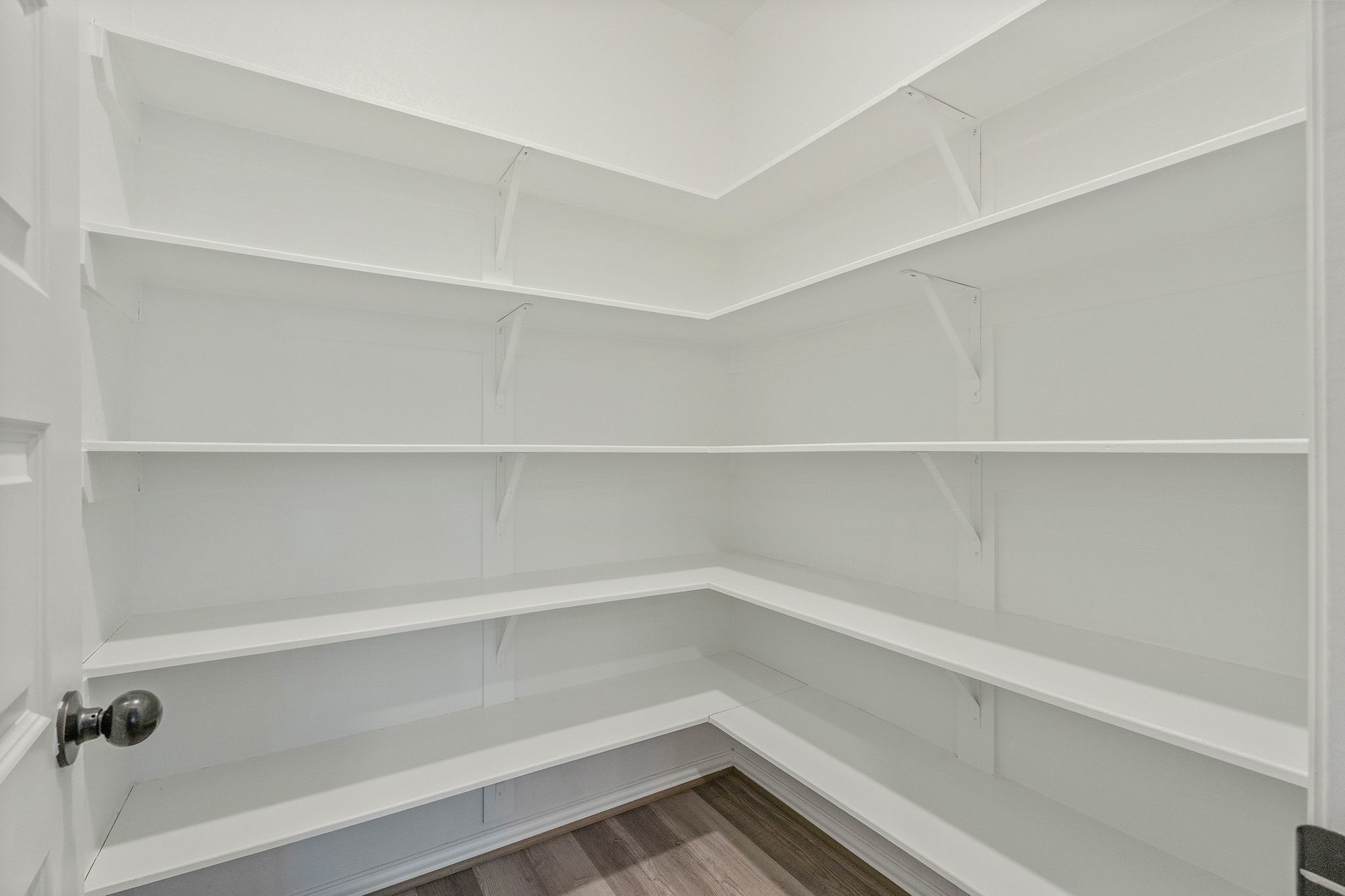 143 Scarlet Maple Way Conroe, TX 77318 - Photo 11 of 28 Large pantry