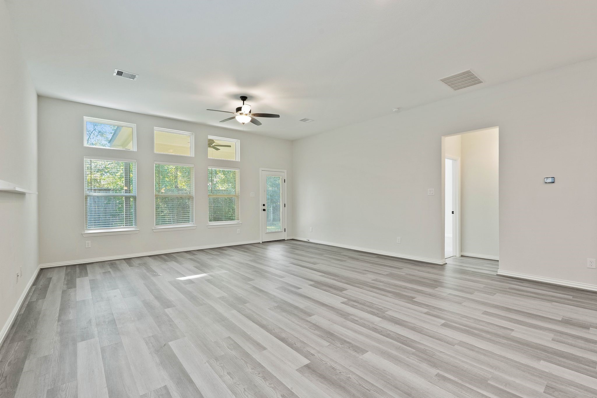 143 Scarlet Maple Way Conroe, TX 77318 - Photo 12 of 28