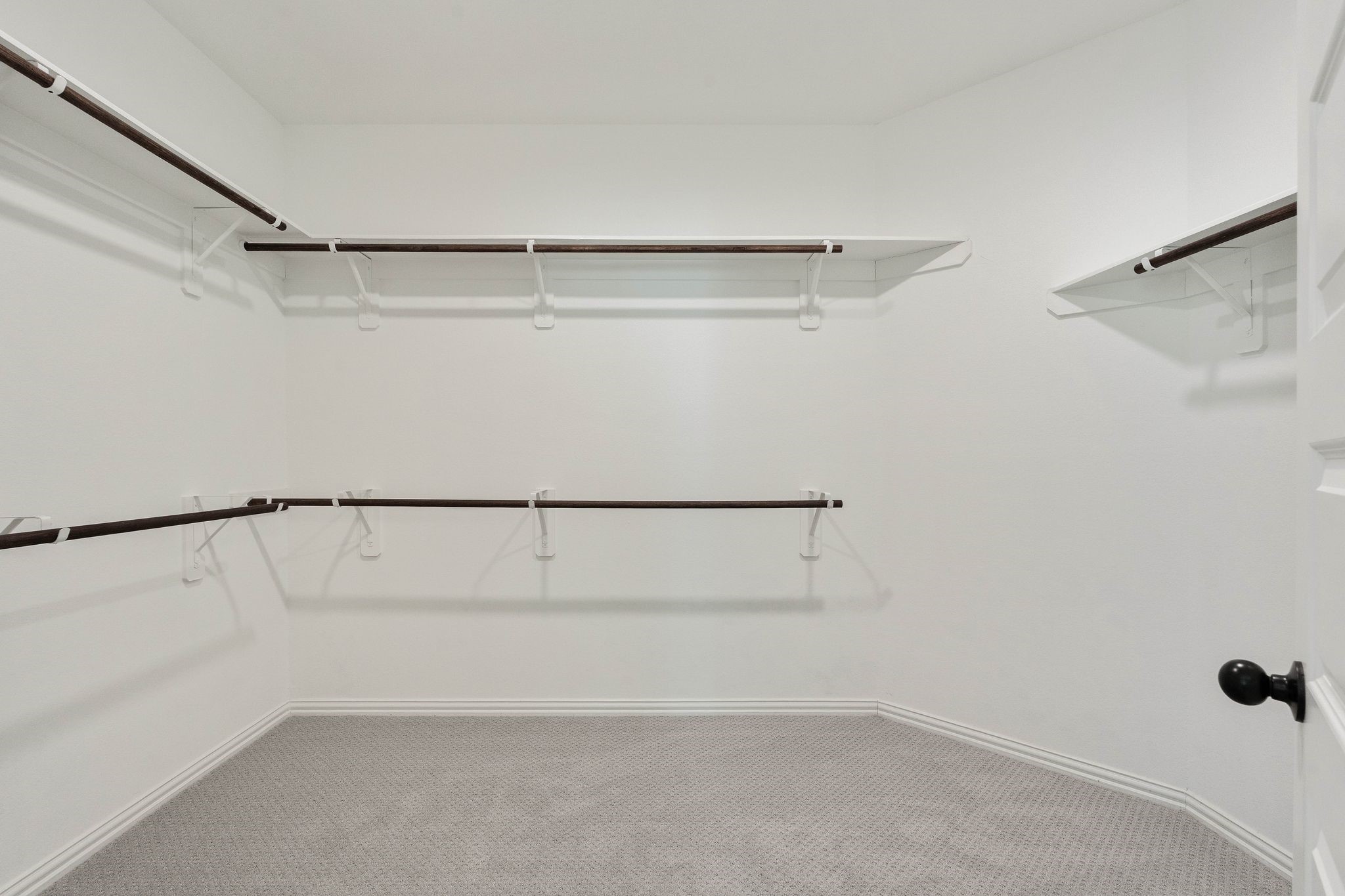 143 Scarlet Maple Way Conroe, TX 77318 - Photo 16 of 28 Large primary closet