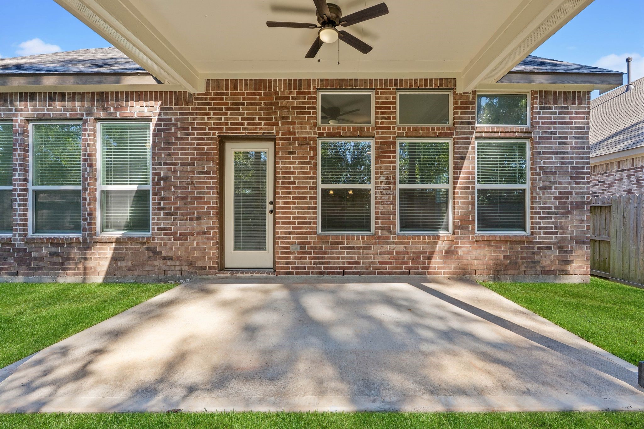 143 Scarlet Maple Way Conroe, TX 77318 - Photo 23 of 28