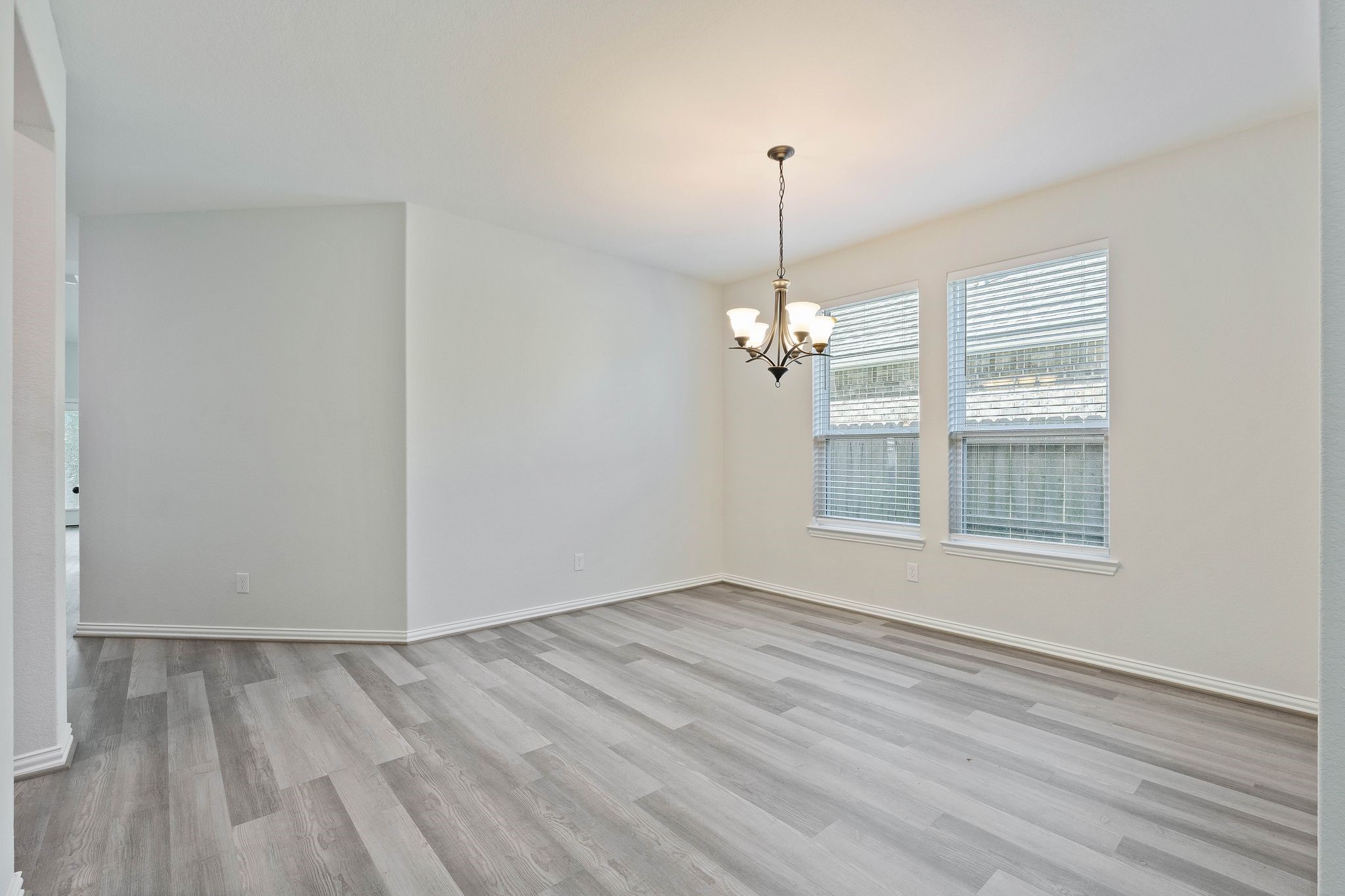 143 Scarlet Maple Way Conroe, TX 77318 - Photo 5 of 28 Dining room next to the kitchen.