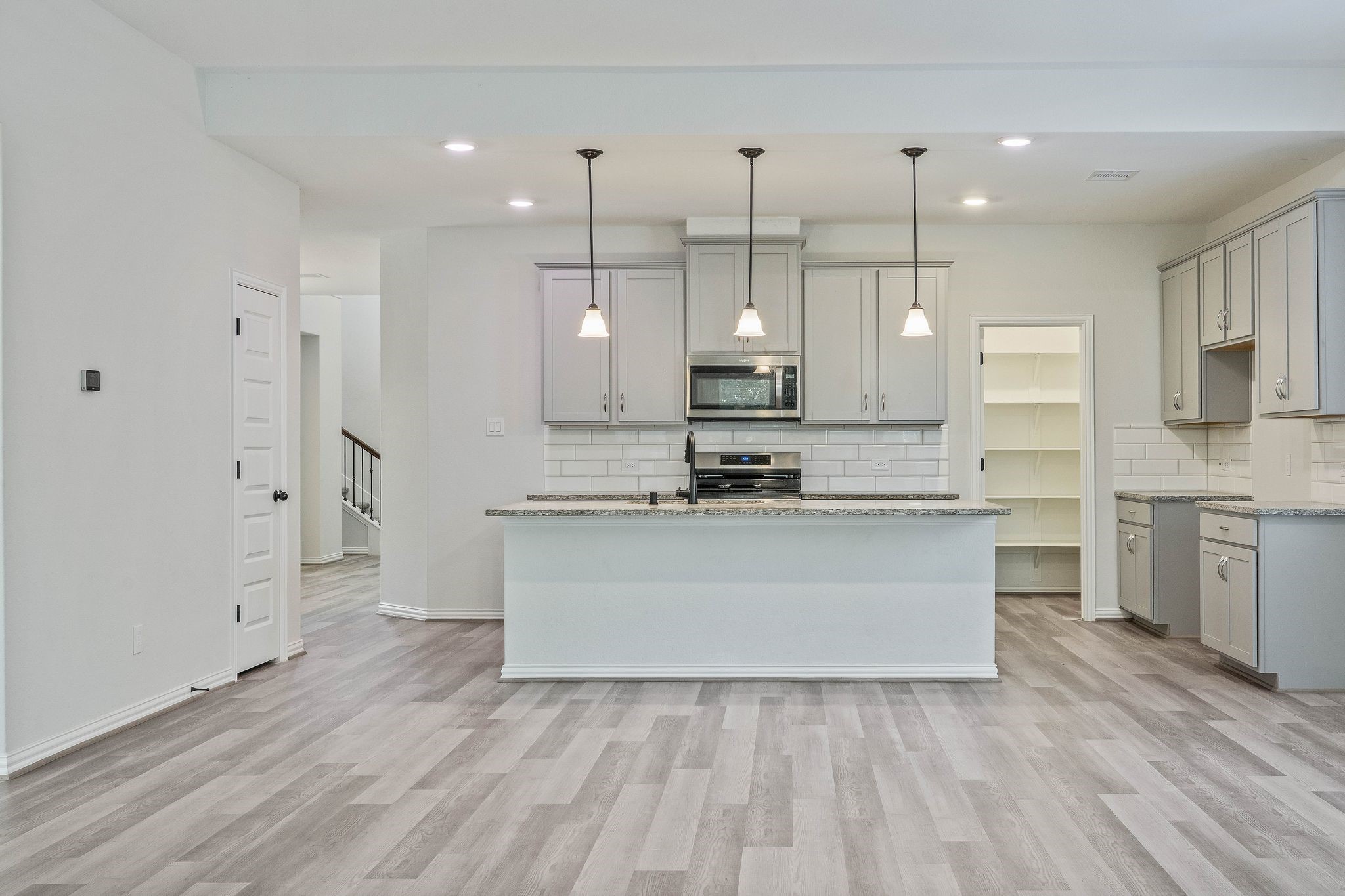 143 Scarlet Maple Way Conroe, TX 77318 - Photo 9 of 28