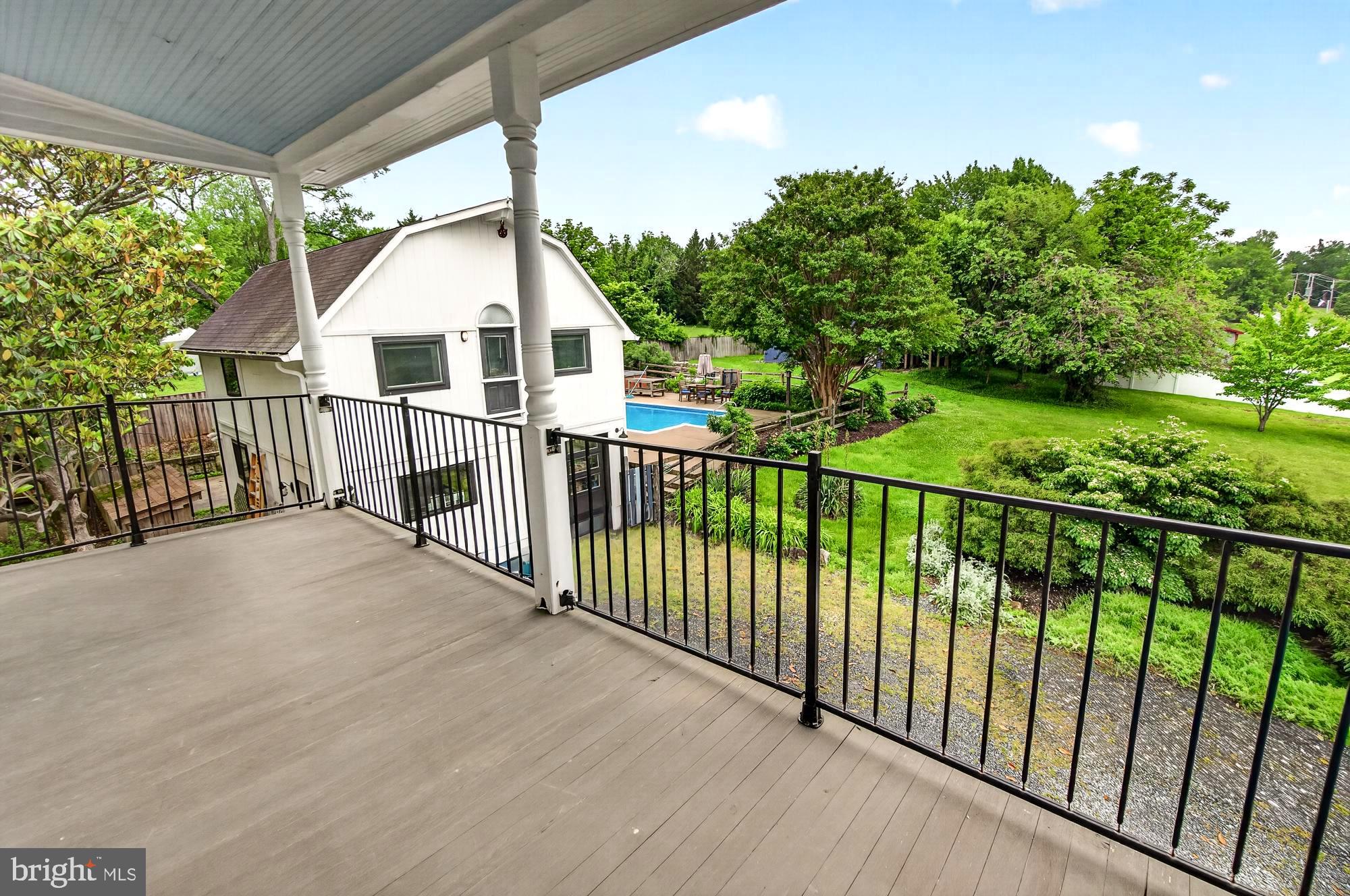 18040 Barnesville Road Barnesville, MD 20838 - Photo 67 of 101 2nd level balcony