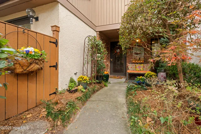 $333,000 | 2092 Albert Circle, Wilmington, NC 28403