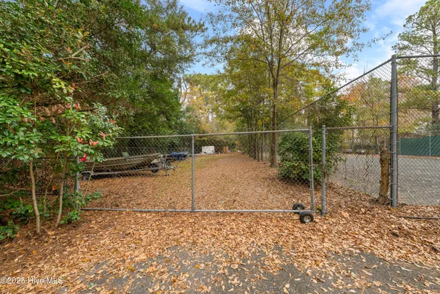 $333,000 | 2092 Albert Circle, Wilmington, NC 28403