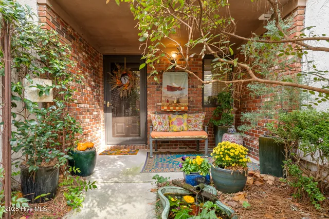 $333,000 | 2092 Albert Circle, Wilmington, NC 28403