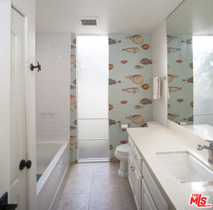 3567 Serra Road Malibu, CA 90265 - Photo 13 of 31 Gallery Image 13