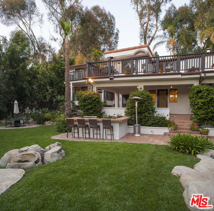 3567 Serra Road Malibu, CA 90265 - Photo 27 of 31 Gallery Image 27