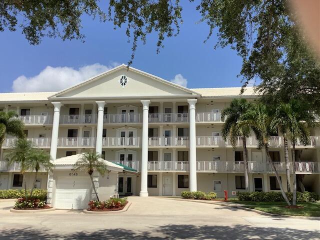 6145 Balboa Cir. #105