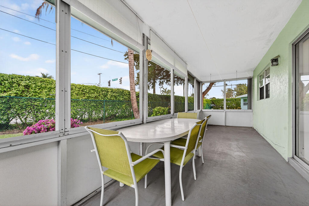 622 Hummingbird Lane Delray Beach, FL 33445 - Photo 18 of 36 Back porch