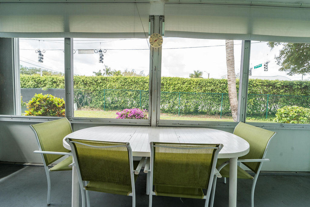 622 Hummingbird Lane Delray Beach, FL 33445 - Photo 23 of 36 Garden view