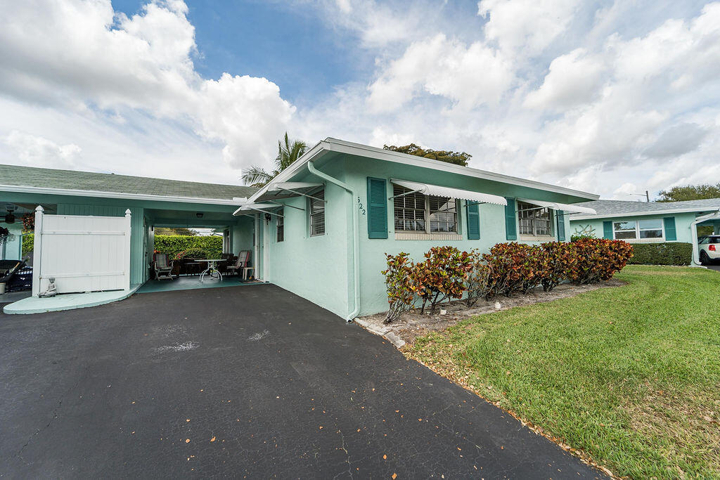 622 Hummingbird Lane Delray Beach, FL 33445 - Photo 27 of 36 622 Hummingbird