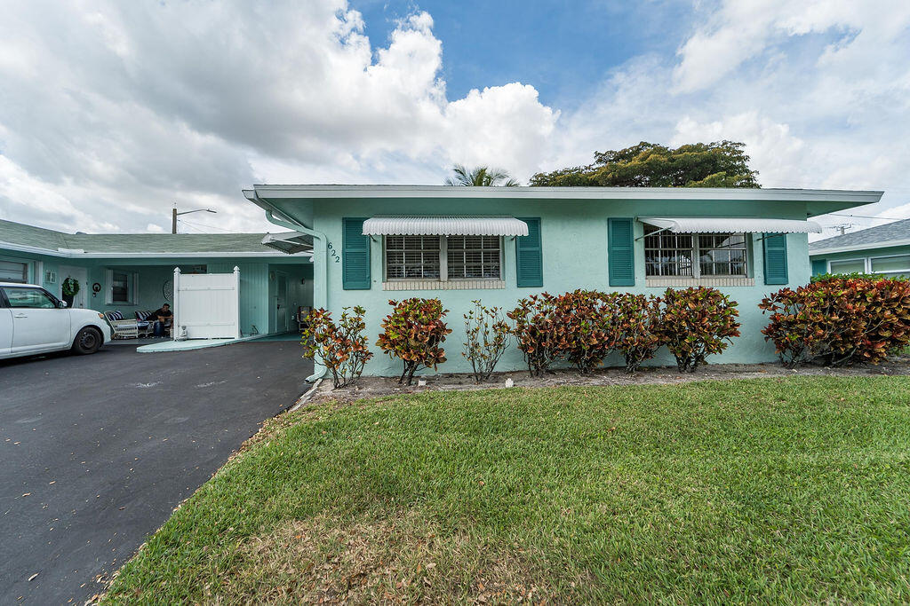 622 Hummingbird Lane Delray Beach, FL 33445 - Photo 28 of 36 622 Hummingbird