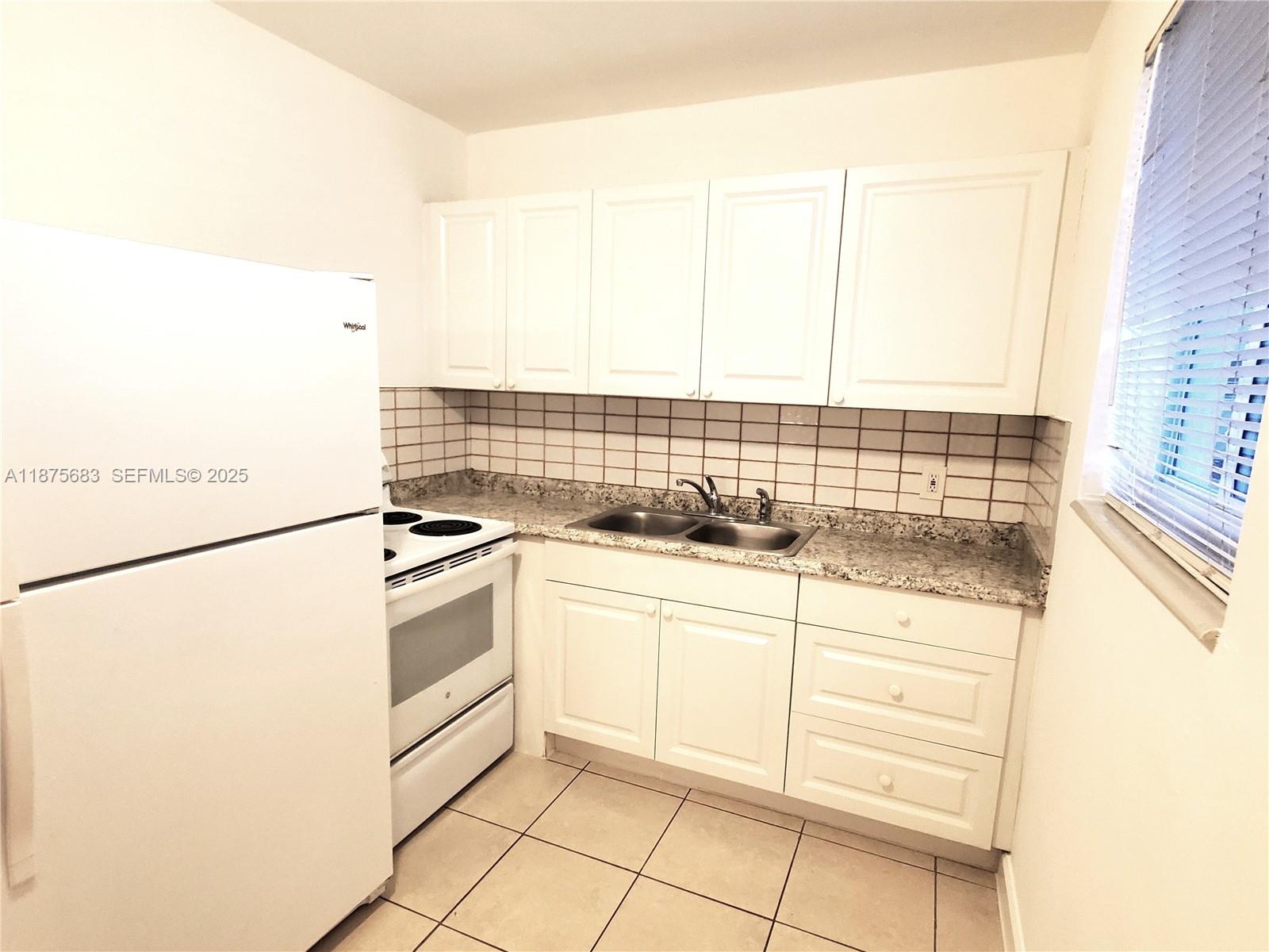 26 Southeast 3rd Terrace, Unit 2 Dania Beach, FL 33004 - Photo 11 of 19