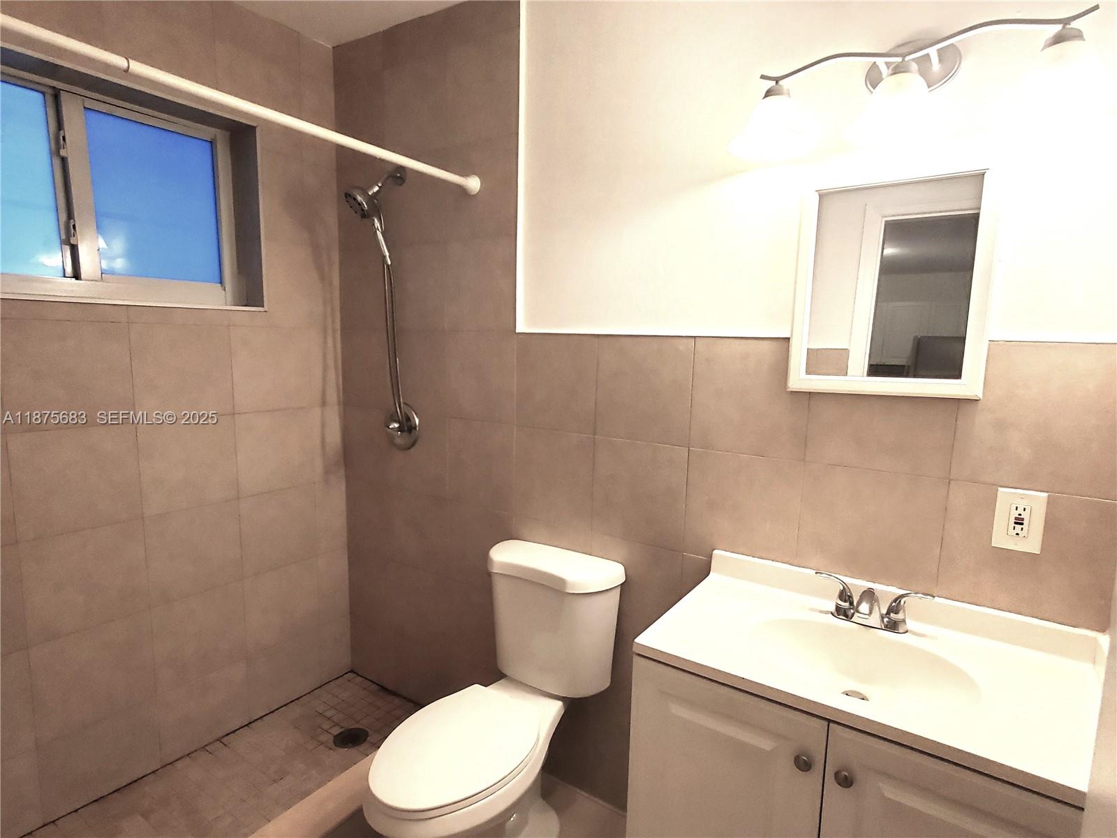 26 Southeast 3rd Terrace, Unit 2 Dania Beach, FL 33004 - Photo 15 of 19