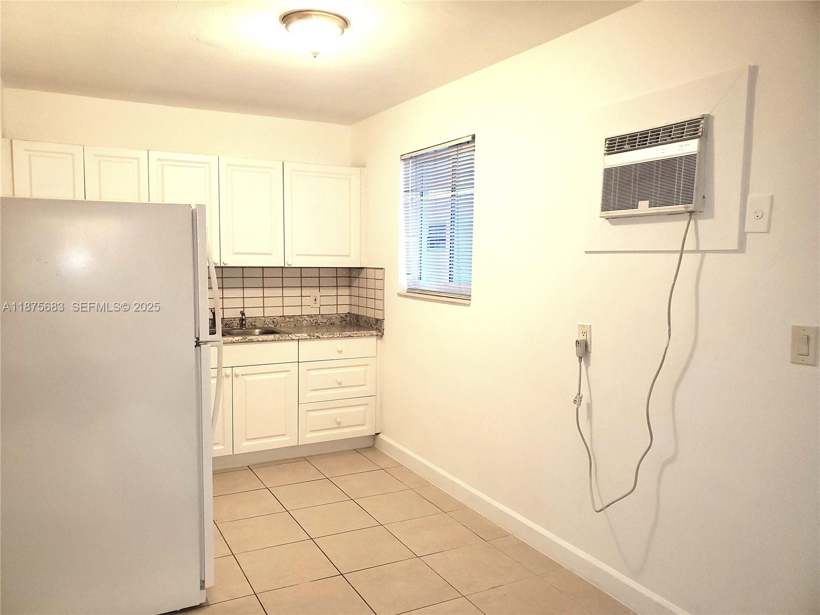 26 Southeast 3rd Terrace, Unit 2 Dania Beach, FL 33004 - Photo 10 of 19