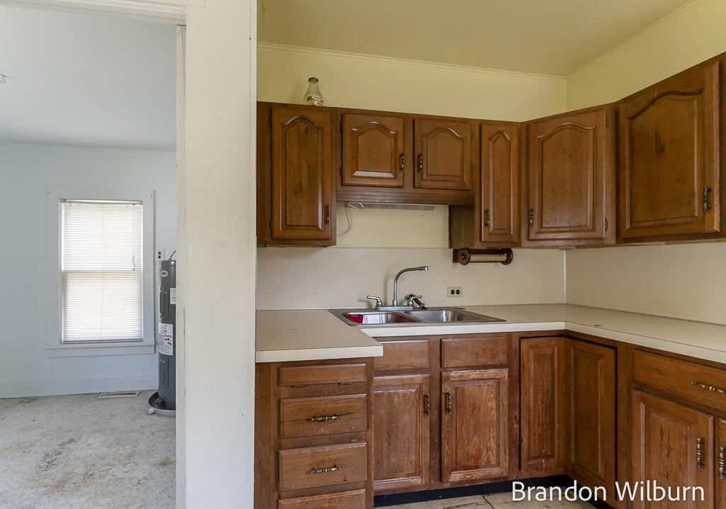 3259 Maple Grove Road Muskegon, MI 49441 - Photo 15 of 36 3529MapleGroveRd-24LoRes