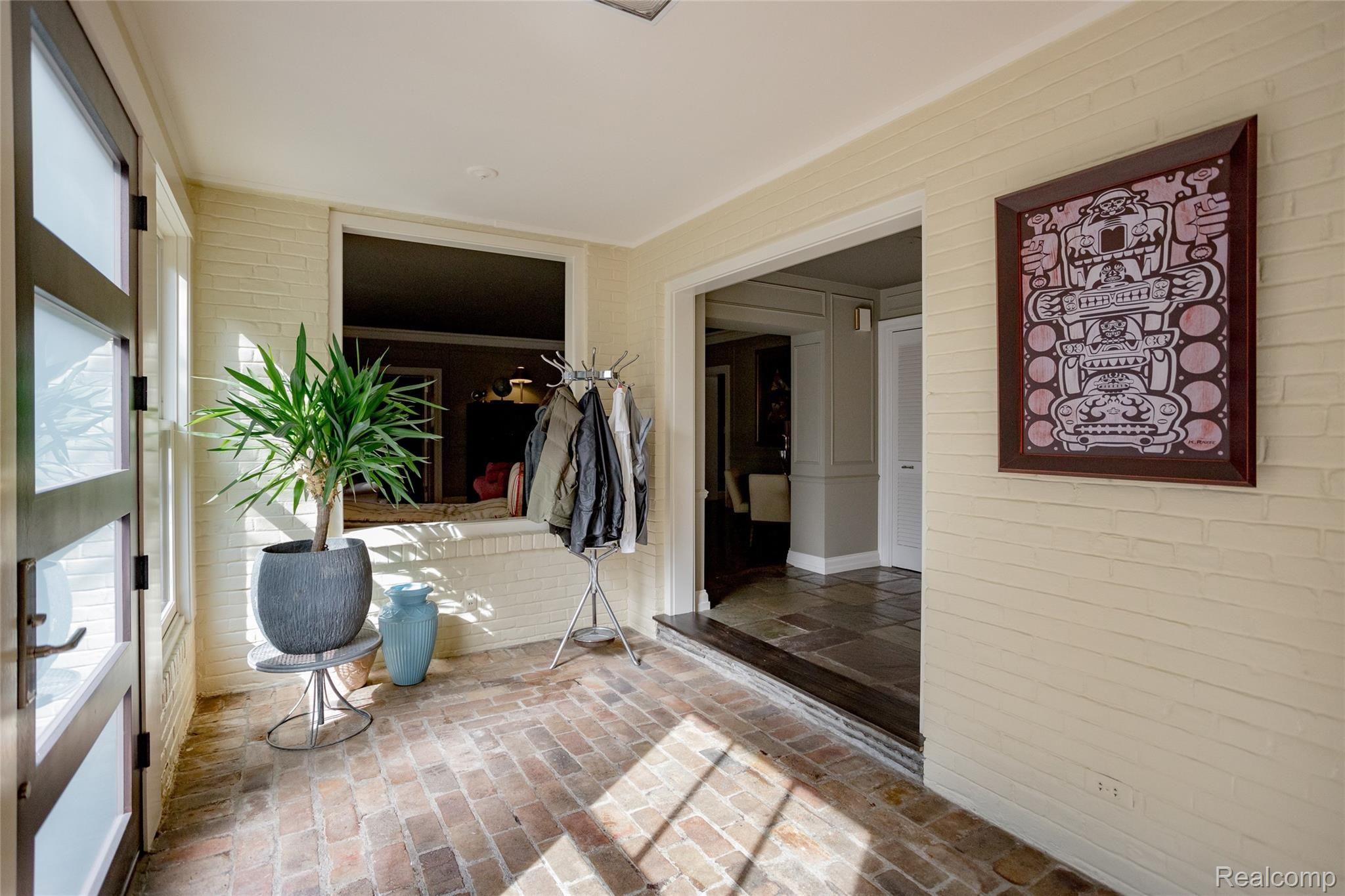 31245 Bingham Road Franklin, MI 48025 - Photo 7 of 51 Foyer