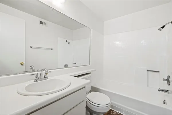 $524,900 | 24125 Del Monte Dr., Unit 156, Valencia, CA 91355