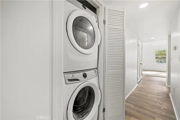 $524,900 | 24125 Del Monte Dr., Unit 156, Valencia, CA 91355