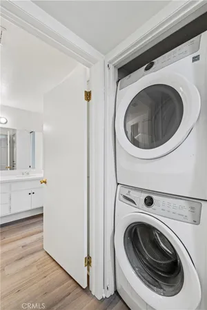 $524,900 | 24125 Del Monte Dr., Unit 156, Valencia, CA 91355