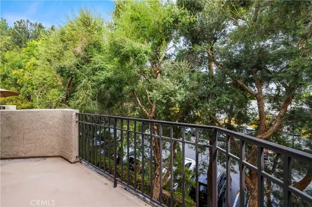 $540,000 | 24125 Del Monte Dr., Unit 156, Valencia, CA 91355