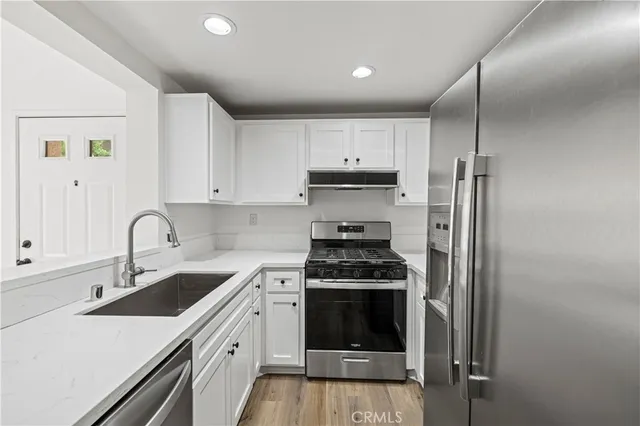 $540,000 | 24125 Del Monte Dr., Unit 156, Valencia, CA 91355