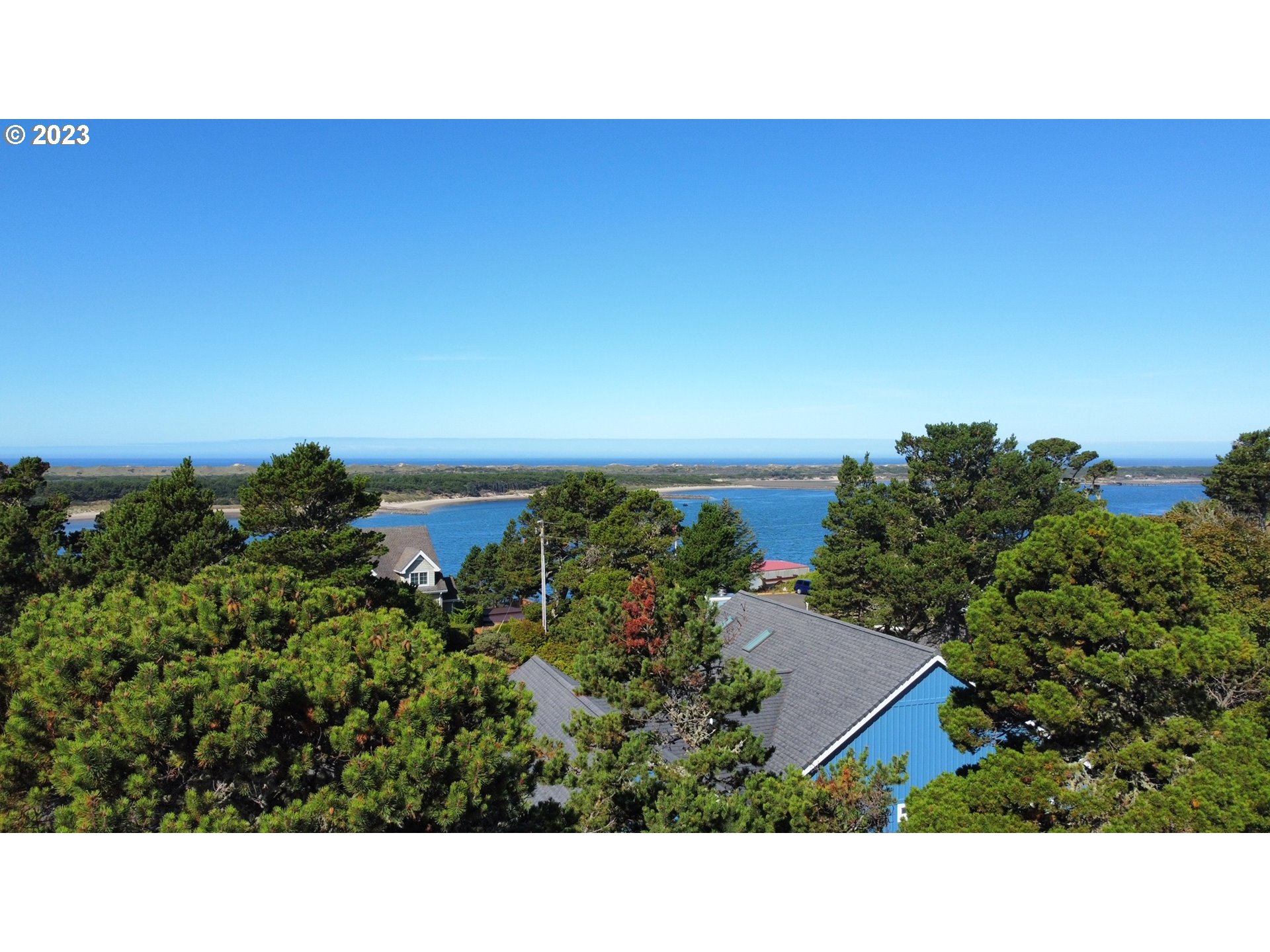 26 Coast Guard Road Florence, OR 97439 - Photo 15 of 39