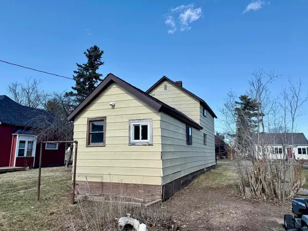 $79,900 | 711 3rd Avenue West, Ashland, WI 54806